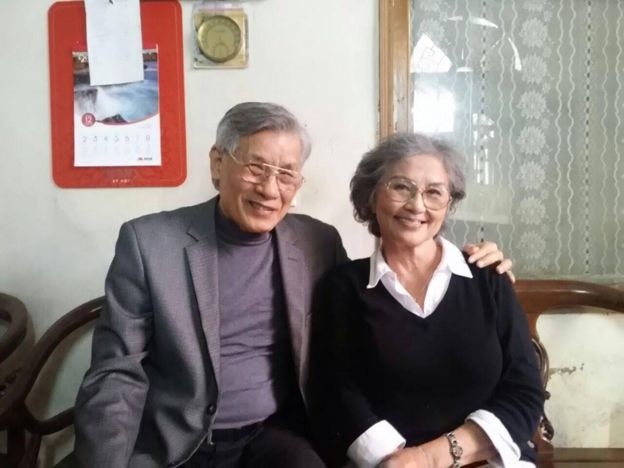 Nghệ sỹ Kim Chi và TS Mạc Văn Trang tại nhà Thiếu tướng Nguyễn Trọng Vĩnh khi mới quen nhau