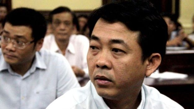 Cựu chủ tịch VN Pharma Nguyễn Minh Hùng bị TAND HCM tuyên án 12 năm tù giam vì tội danh Buôn lậu và Làm giả con dấu của 
