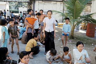 Mậu Thân Sài Gòn 1968 - Bà con tạm trú tại trường Tiểu học Lê Văn Duyệt