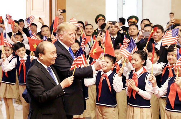 Thủ tướng Nguyễn Xuân Phúc và Tổng thống Mỹ Donald Trump tại Văn phòng chính phủ trưa 27-2-2019. 