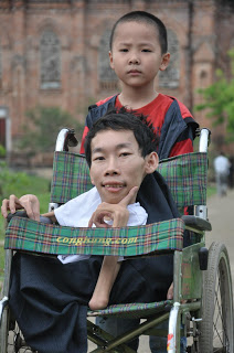 người khuyết tật