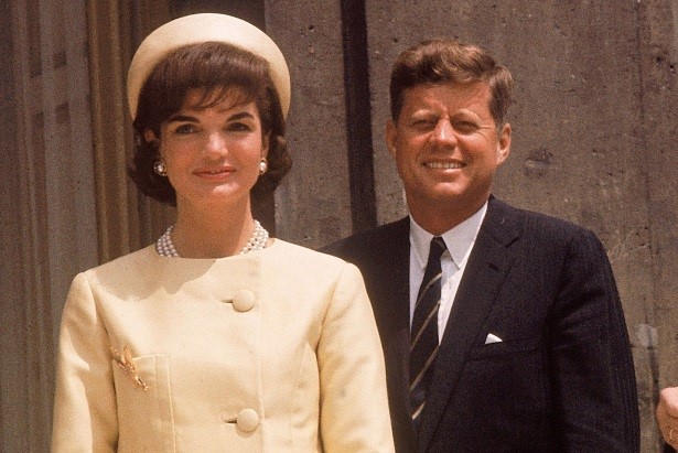 Tổng Thống John F. Kennedy và phu nhân