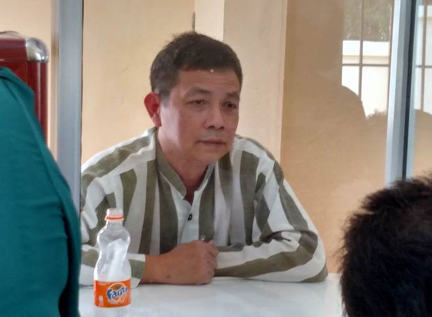 Ông Trần Huỳnh Duy Thức trong một lần gặp gỡ gia đình tại trại giam trước đây.