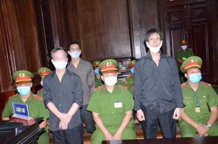Ông Phạm Chí Dũng bị mức án 15 năm tù, ông Nguyễn Tường Thụy 11 năm, và ông Lê Hữu Minh Tuấn 11 năm.