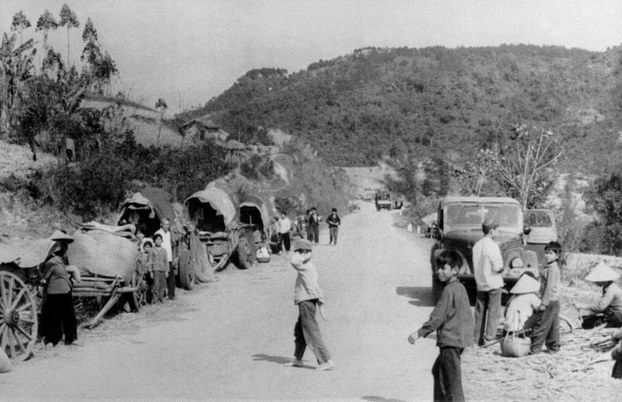 Người dân các tỉnh biên giới phía Bắc Việt Nam rời bỏ nhà cửa trước cuộc xâm lược của Trung Quốc vào ngày 23-2-1979.