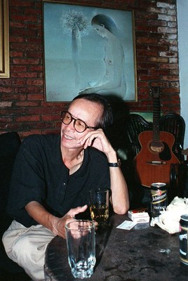 Nhạc sĩ Trịnh Công Sơn tại nhà riêng ở thành phố Hồ Chí Minh AFP 