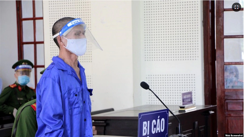 Ông Trần Hữu Đức tại phiên tòa ngày 16-8-2021. Photo Báo Nghệ An.