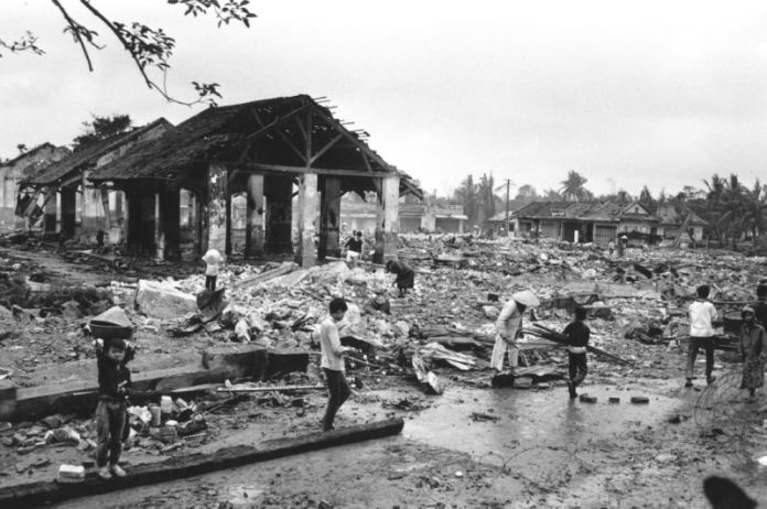 mauthanhue1968-Huế tan hoang sau khi Việt Cộng mở cuộc tấn công vào Tết Mậu Thân 1968. (Hình Getty Images)